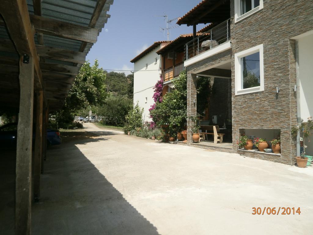 Ioannis Avrades Apartments Agiakampos  Zewnętrze zdjęcie