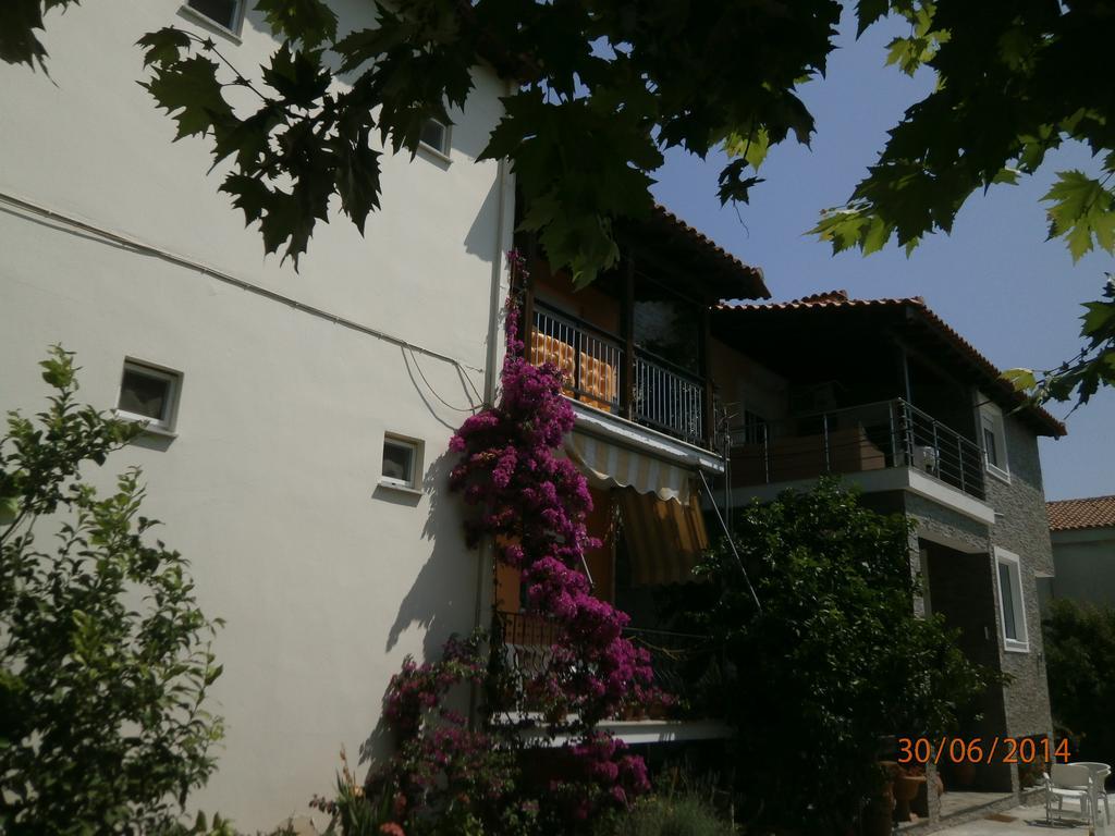 Ioannis Avrades Apartments Agiakampos  Zewnętrze zdjęcie